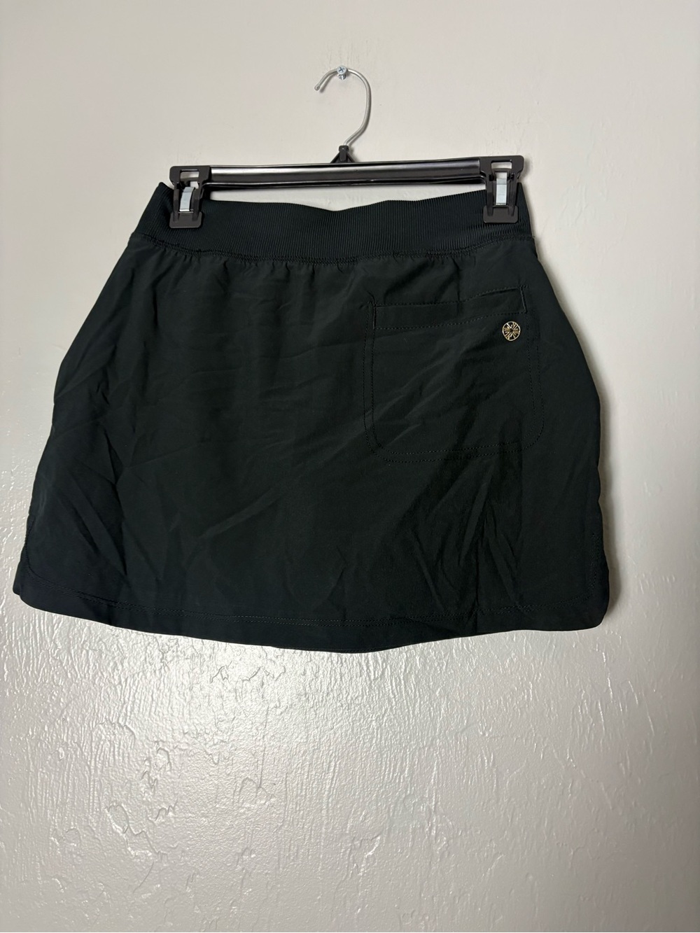 Lilly Pulitzer Black Active Mini Skirt with Zip Accents - Picture 6 of 10
